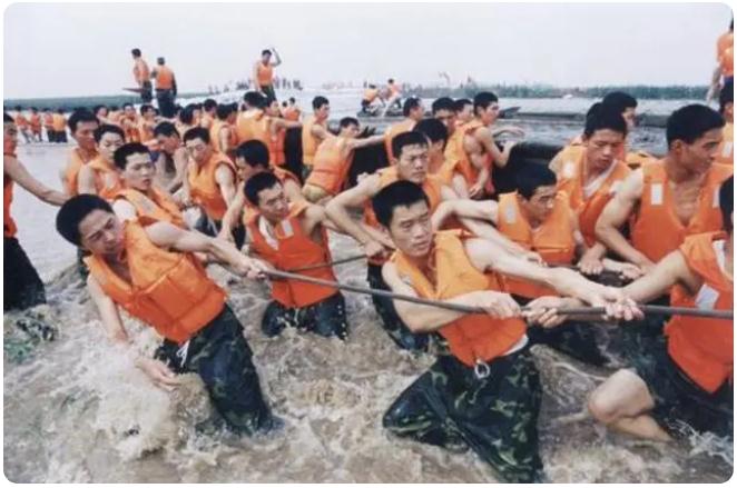 98年抗洪，中央決定最后關(guān)頭炸堤分洪，朱镕基：等等，我再加句話